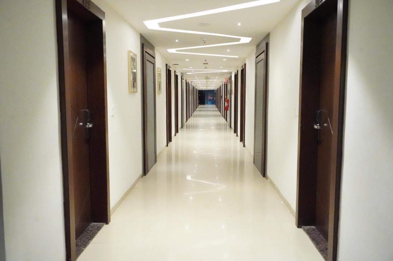 Regenta Inn Ranip Ahmedabad Exterior foto