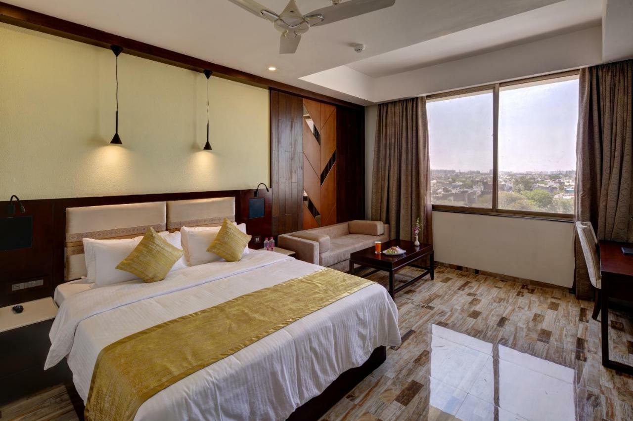 Regenta Inn Ranip Ahmedabad Exterior foto