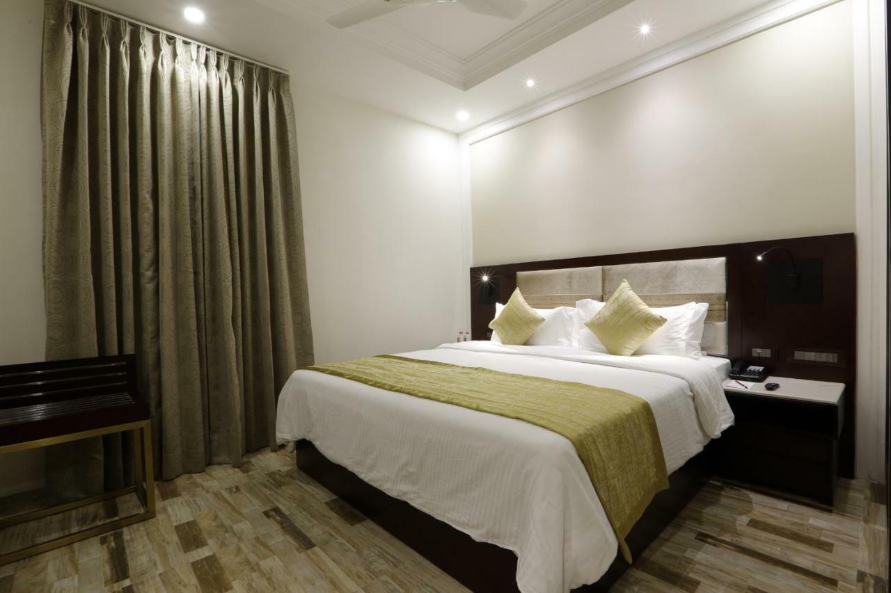 Regenta Inn Ranip Ahmedabad Exterior foto